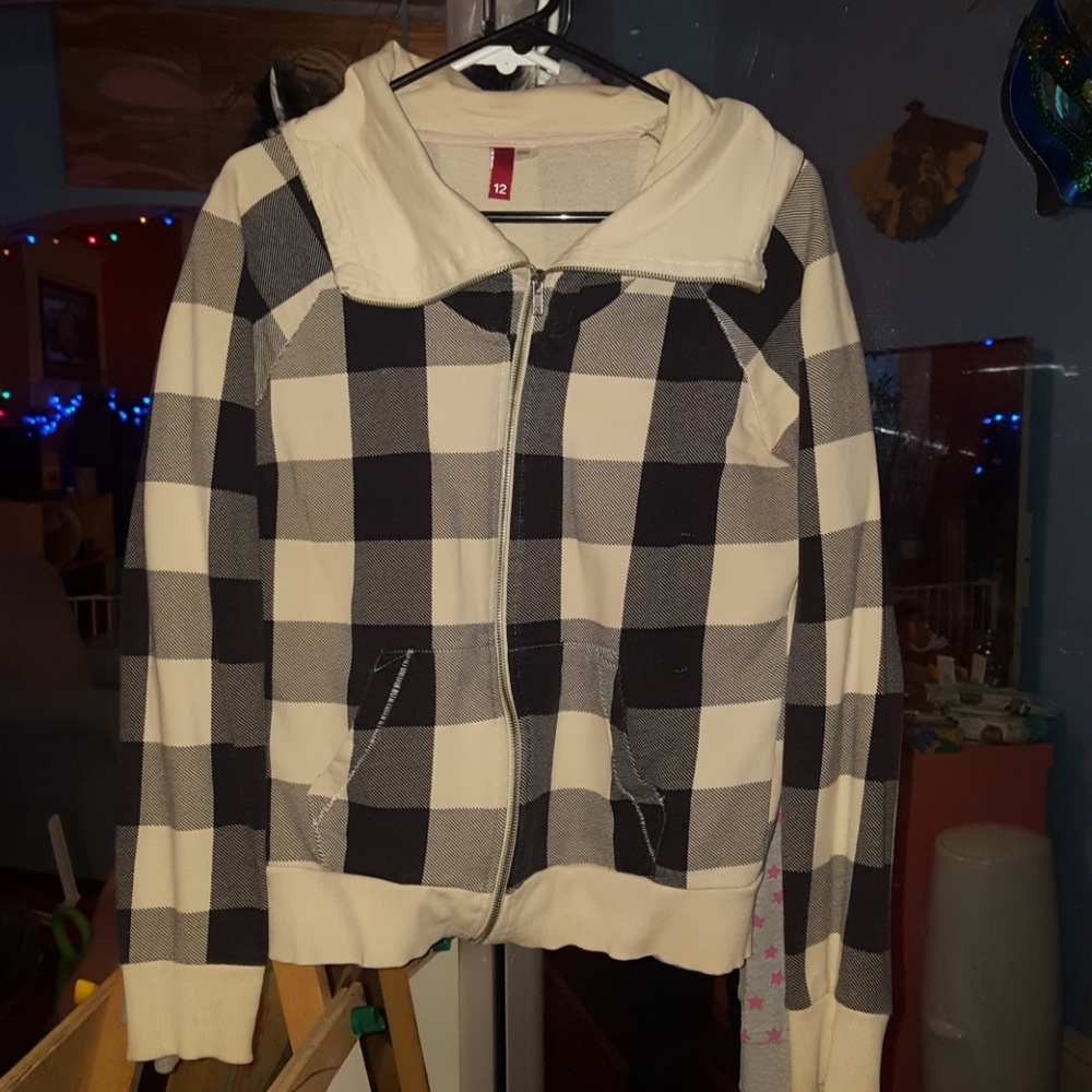 Sweatshirt